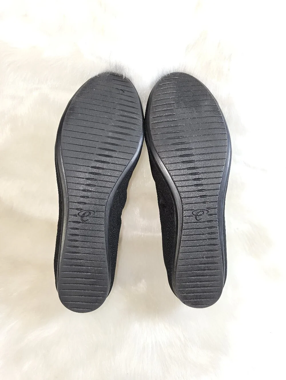 Easy Spirit comfortable black